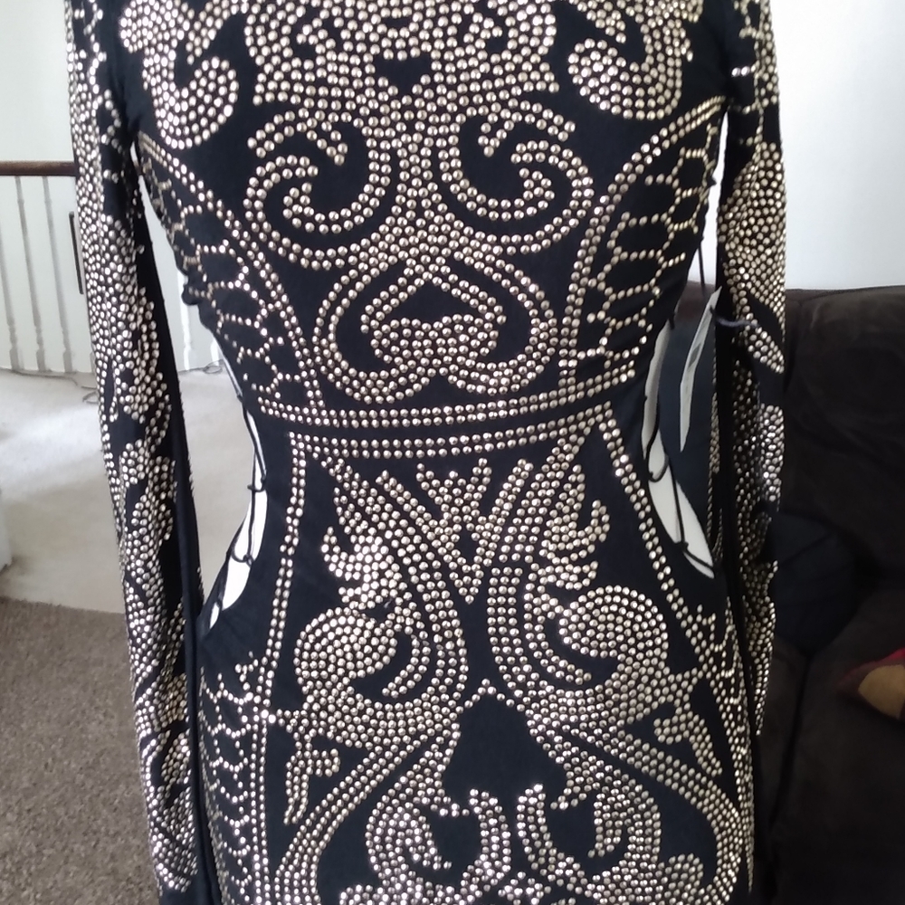 Dress - Picture 9 of 11